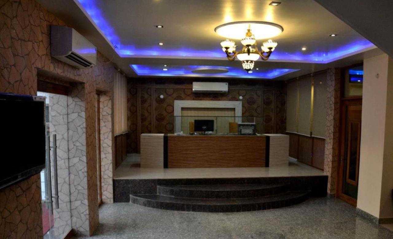 Hotel Alka Palace 杜尔格 外观 照片